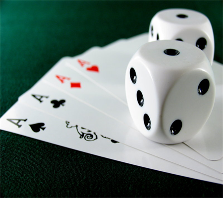 Trong Trò Chơi Poker, Lợi Thế Nhỏ Nhưng Quan Trọng Thường Quyết Định Thắng Bại