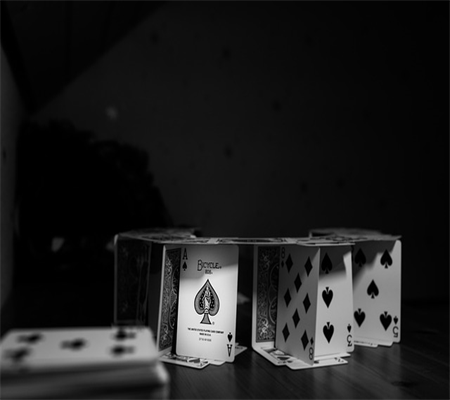 Chìa Sẻ Bí Quyết Chơi Poker Texas Hold'em: Từ Cơ Bản Đến Thành Thạo